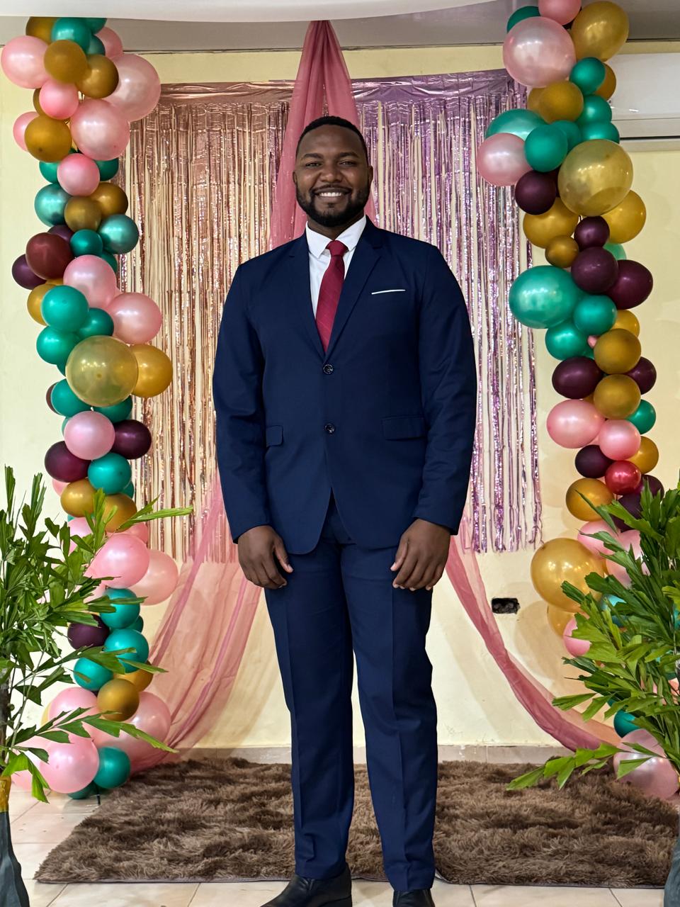 Pastor Roquely Ortiz — Pastor Principal Ministerio Defensa de Salvación